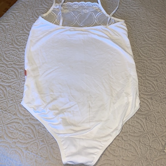 NWOT Sistina Bodysuit in white cotton material size medium - Picture 3 of 4